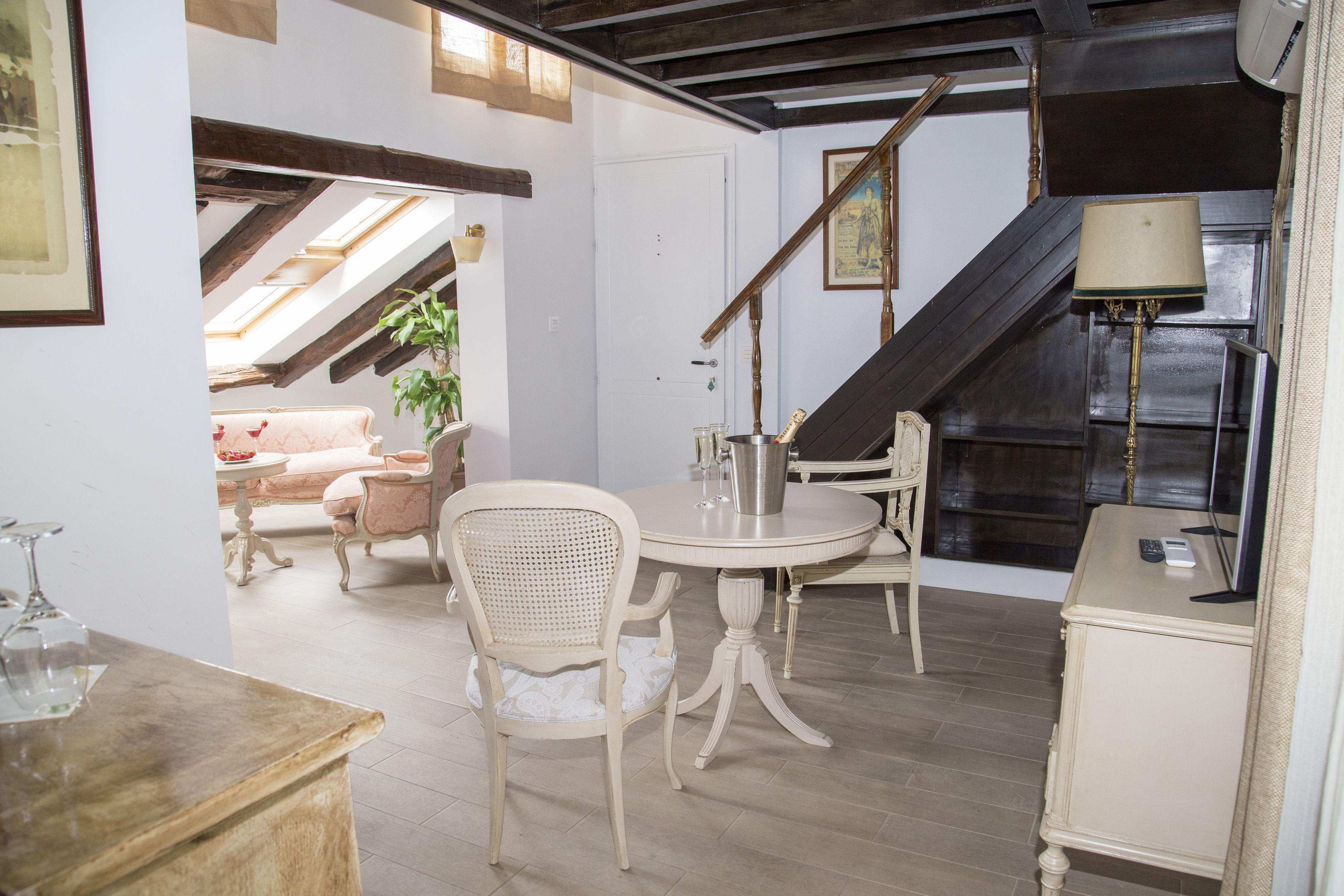 Oriente Palace Apartments — Photos 2